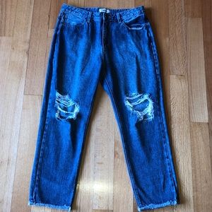 💙High Rise Knee-Rip Jeans